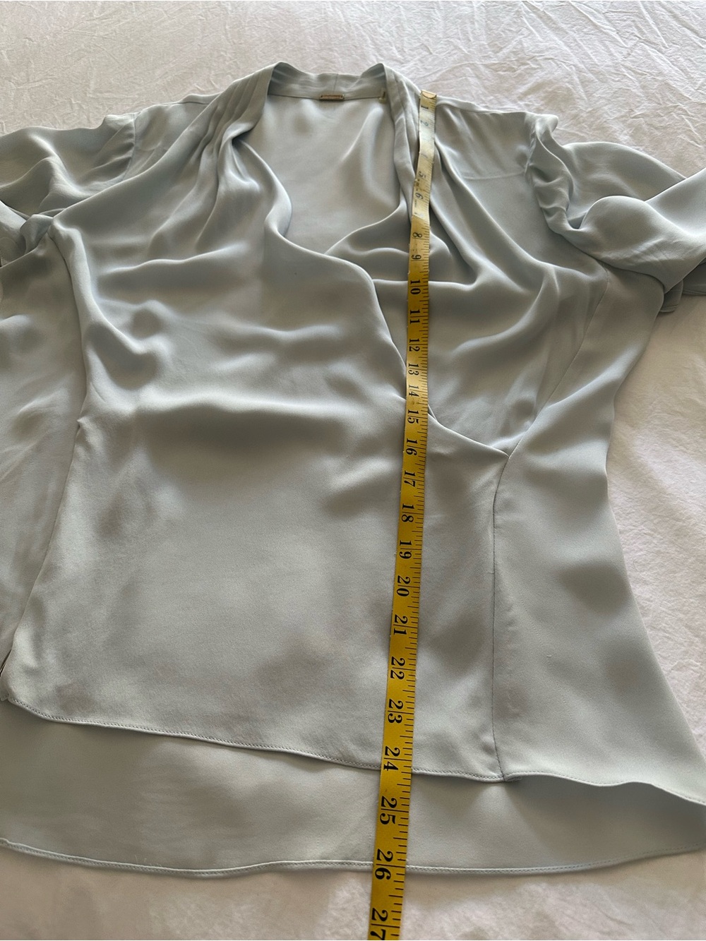 Elie Tahari Pale Blue Draped V-Neck Flutter Sleeve Silk Blouse, size large - Picture 16 of 17